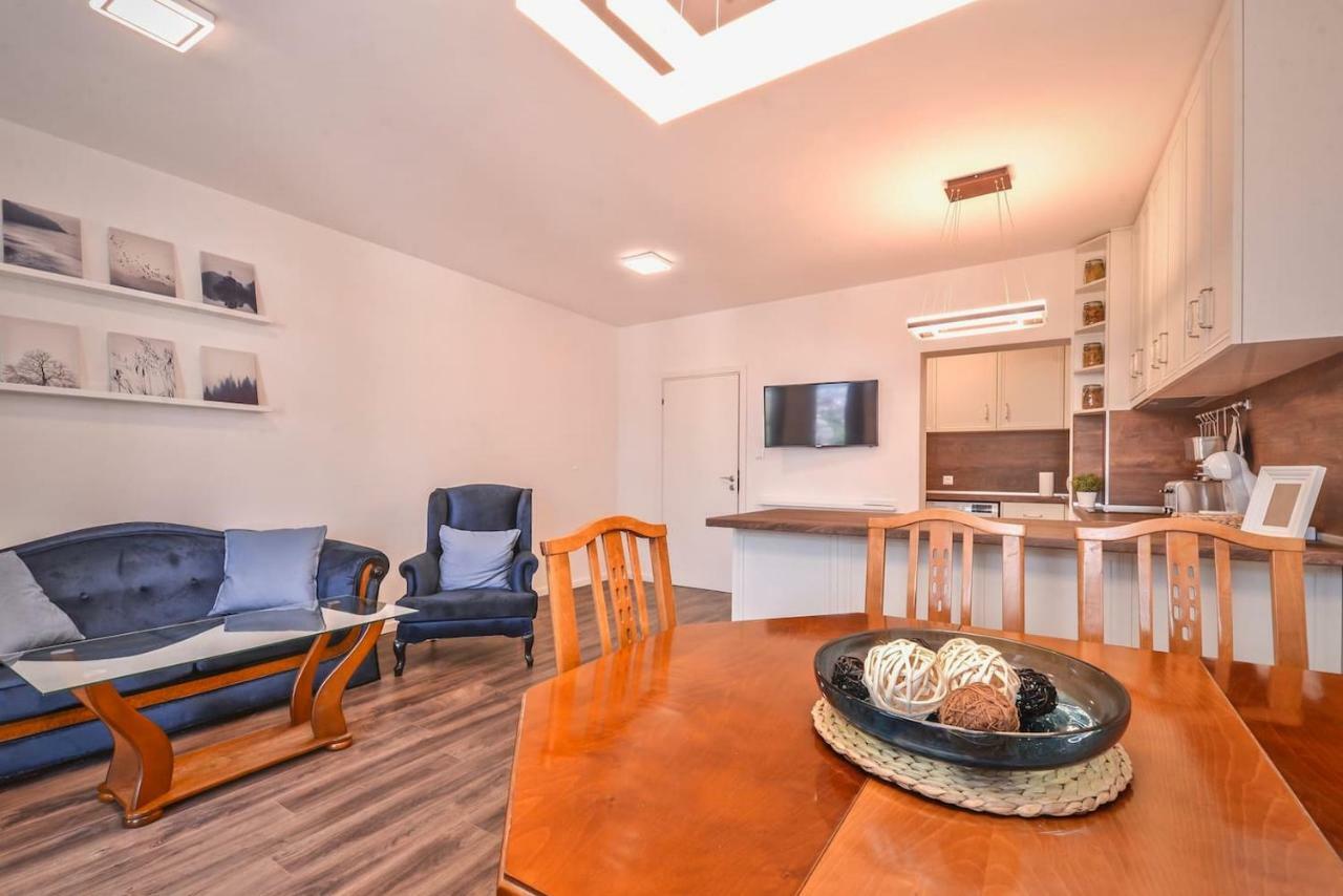 South Park, Vitosha View, 2-Bdr, 2-Bthr Apartment By Flat Mаnager Sofia Eksteriør billede